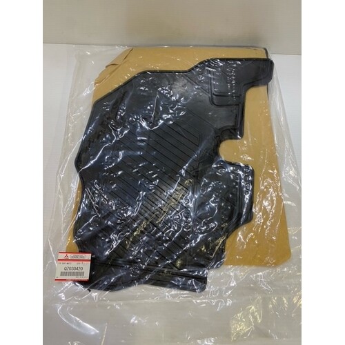 Front Rubber Mats(Std Cab Qz030420 Fuso